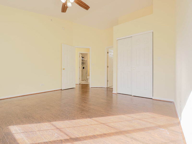 736 Hanbury Drive Des Plaines IL 60016
