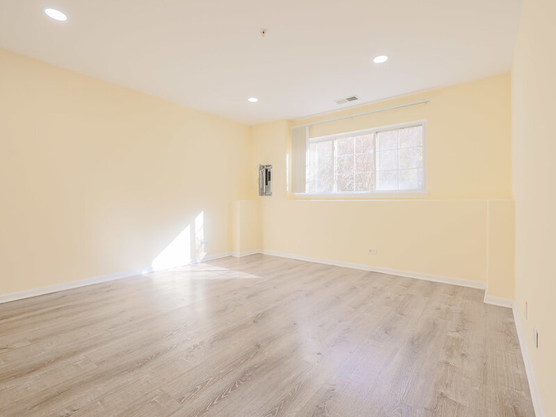 736 Hanbury Drive Des Plaines IL 60016