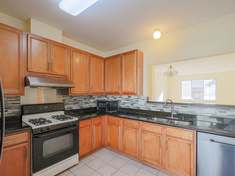 736 Hanbury Drive Des Plaines IL 60016