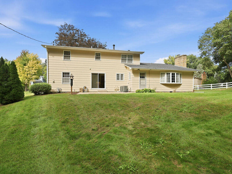 21 Estate Court Bettendorf IA 52722