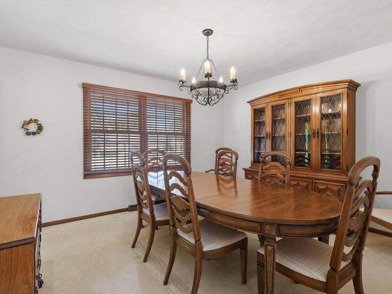 21 Estate Court Bettendorf IA 52722
