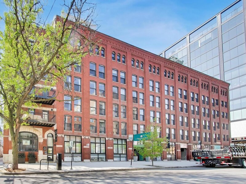 225 W Huron Street Chicago IL 60654