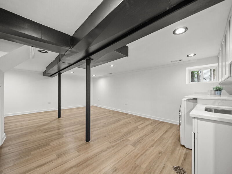639 N Leamington Avenue Chicago IL 60644