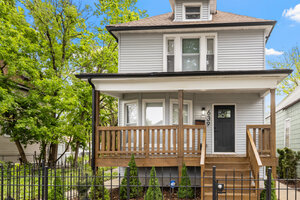 Photo of 639 N Leamington Avenue Chicago IL 60644