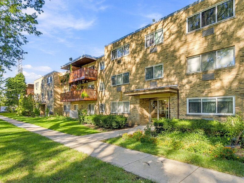 704 Dempster Street Mount Prospect IL 60056