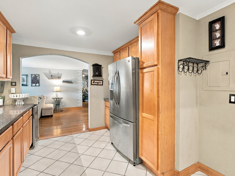 704 Dempster Street Mount Prospect IL 60056