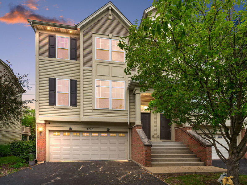3443 Bradbury Circle Aurora IL 60504