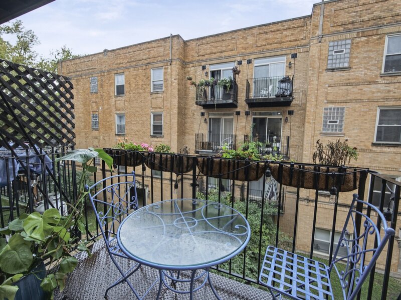 1641 W Farwell Avenue Chicago IL 60626