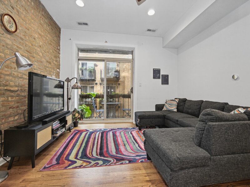 1641 W Farwell Avenue Chicago IL 60626