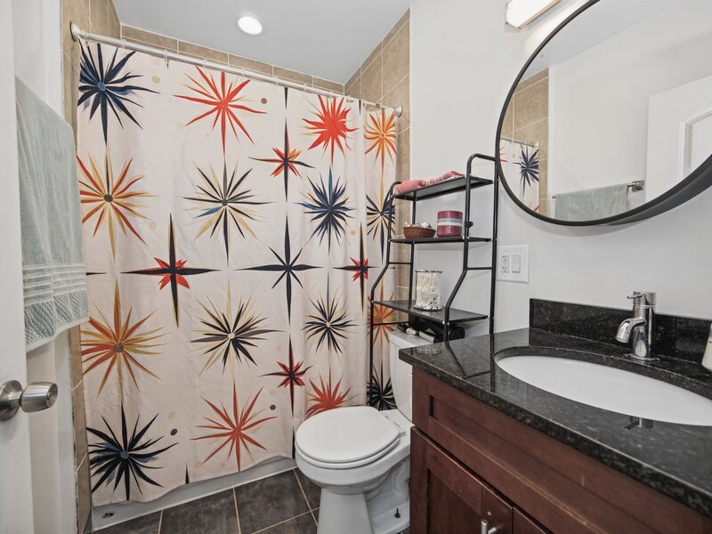 1641 W Farwell Avenue Chicago IL 60626