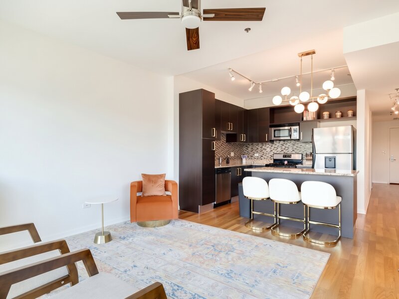 225 S Sangamon Street Chicago IL 60607