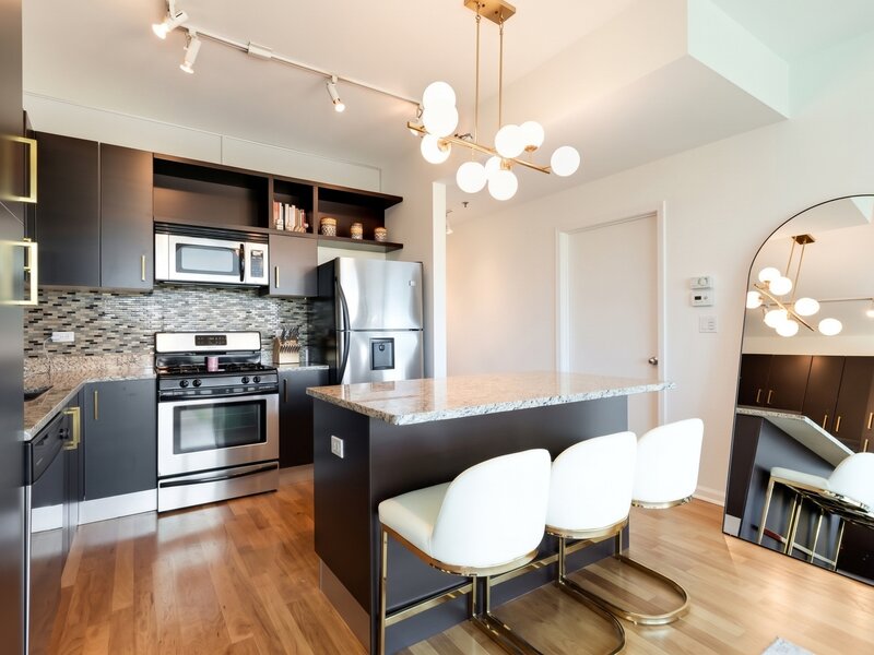 225 S Sangamon Street Chicago IL 60607
