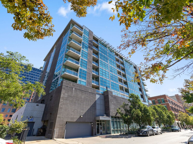 225 S Sangamon Street Chicago IL 60607