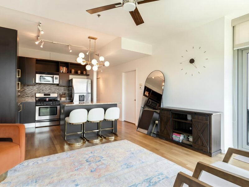 225 S Sangamon Street Chicago IL 60607