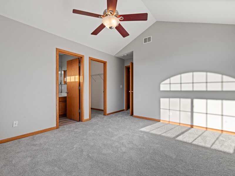 2247 Stoughton Drive Aurora IL 60502