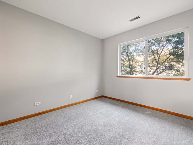 2247 Stoughton Drive Aurora IL 60502