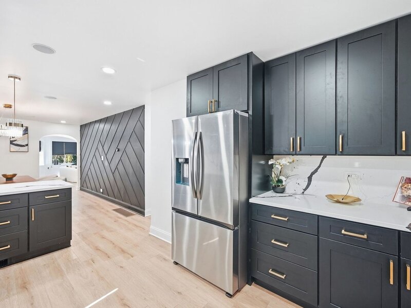 8257 S Blackstone Avenue Chicago IL 60619