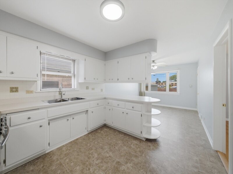 12718 S Justine Street Calumet Park IL 60827
