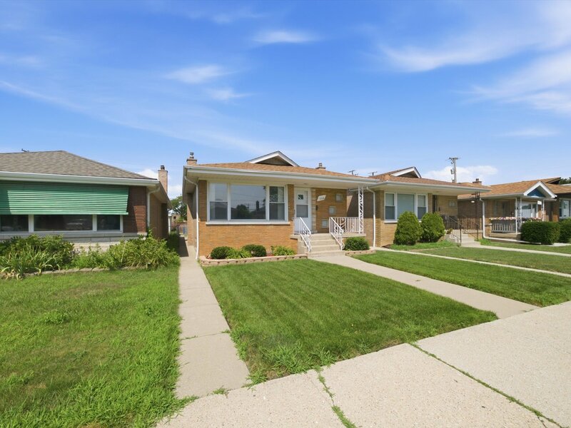 12718 S Justine Street Calumet Park IL 60827