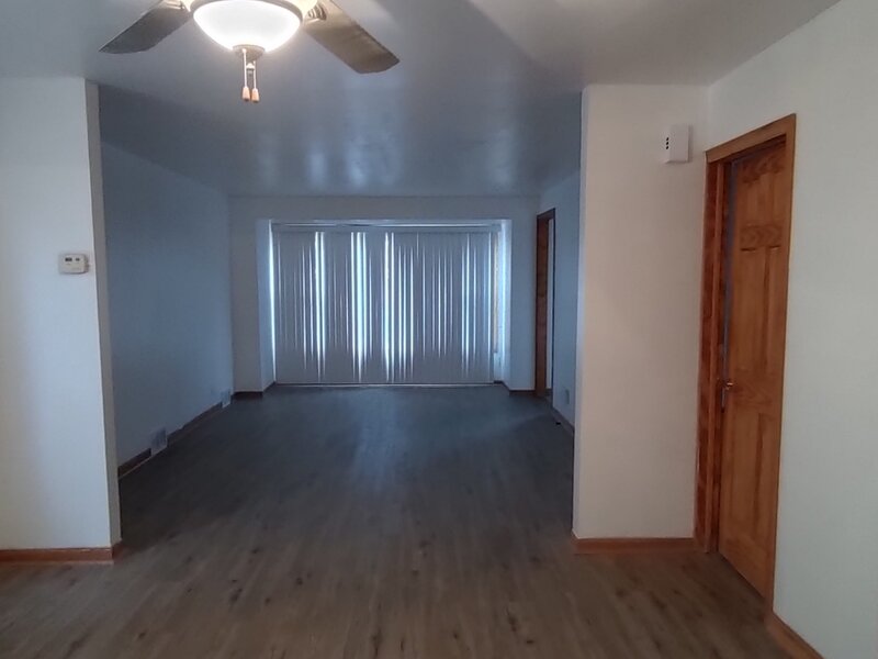 8940 S Bennett Avenue Chicago IL 60617