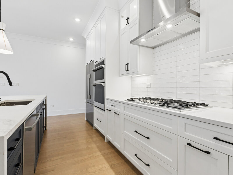2759 W Lawrence Avenue Chicago IL 60625