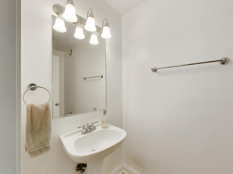 230 W Division Street Chicago IL 60610