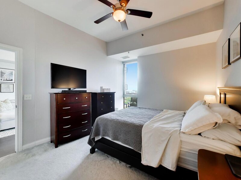 230 W Division Street Chicago IL 60610