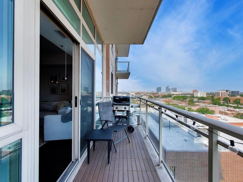 230 W Division Street Chicago IL 60610