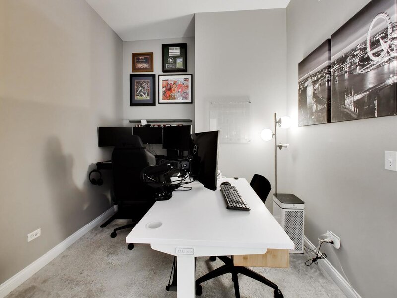 230 W Division Street Chicago IL 60610