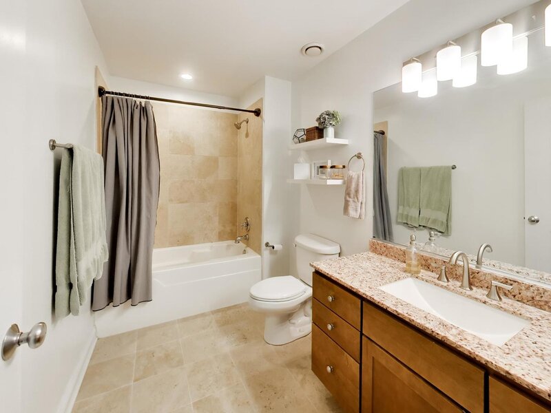 230 W Division Street Chicago IL 60610