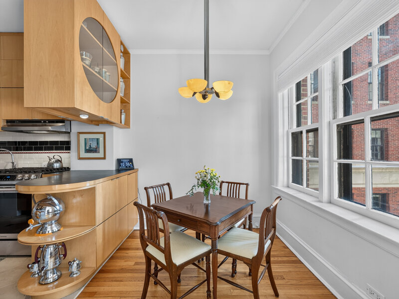 400 W Deming Place Chicago IL 60614