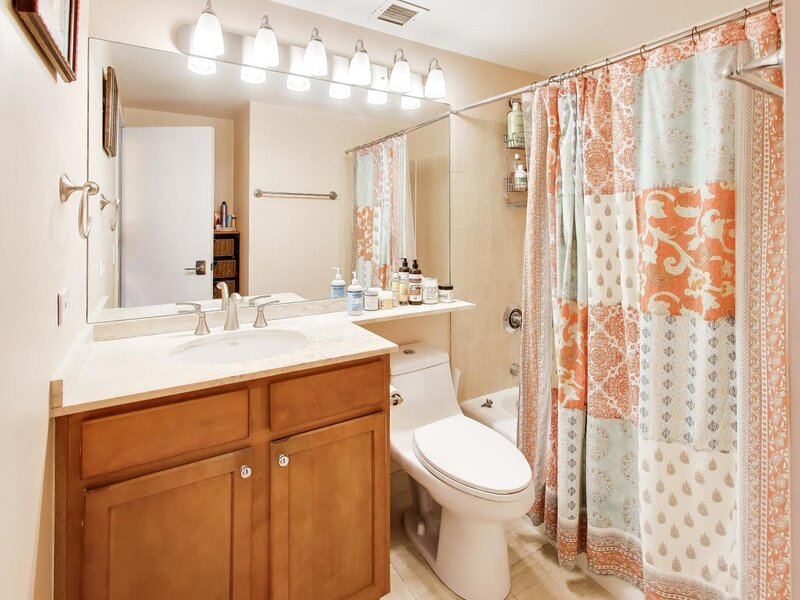 350 W Belden Avenue Chicago IL 60614