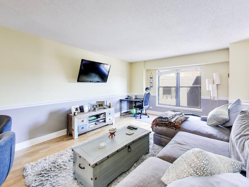 350 W Belden Avenue Chicago IL 60614