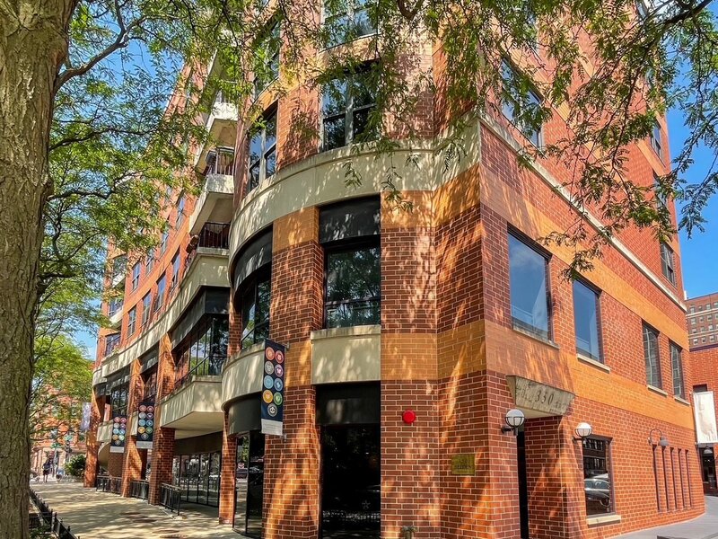 350 W Belden Avenue Chicago IL 60614