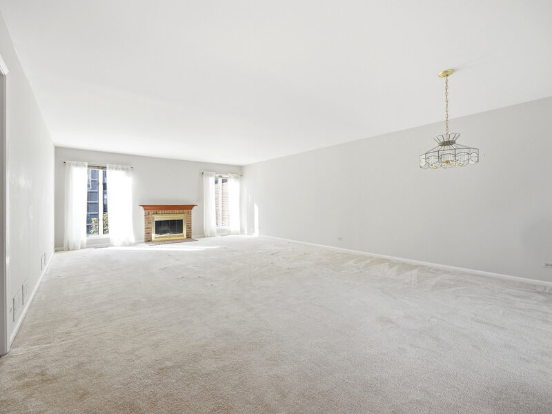 1393 Shire Circle Inverness IL 60067