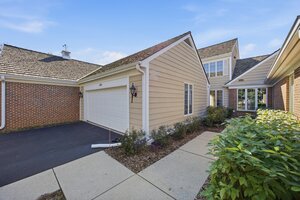 Photo of 1393 Shire Circle Inverness IL 60067 Unit 2