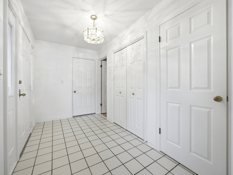 1393 Shire Circle Inverness IL 60067