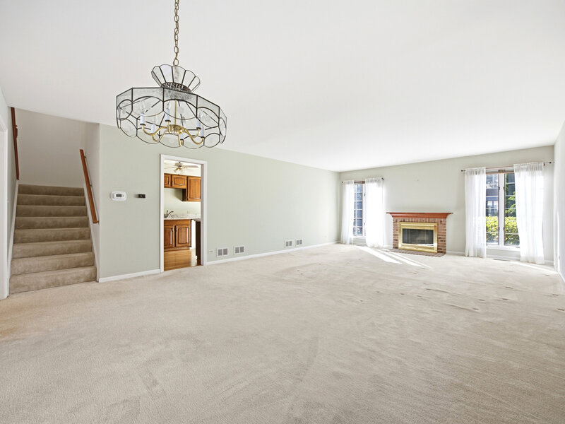 1393 Shire Circle Inverness IL 60067
