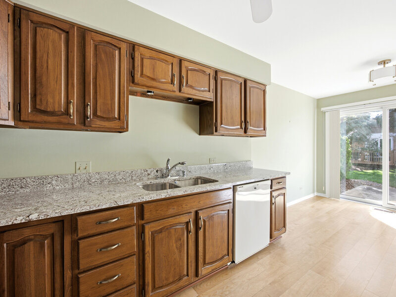1393 Shire Circle Inverness IL 60067