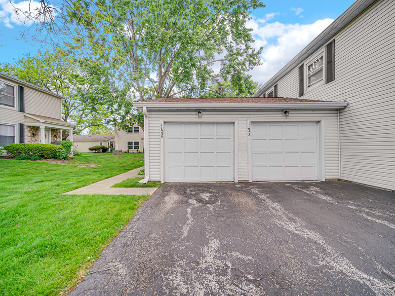 1193 E Barberry Lane Palatine IL 60074