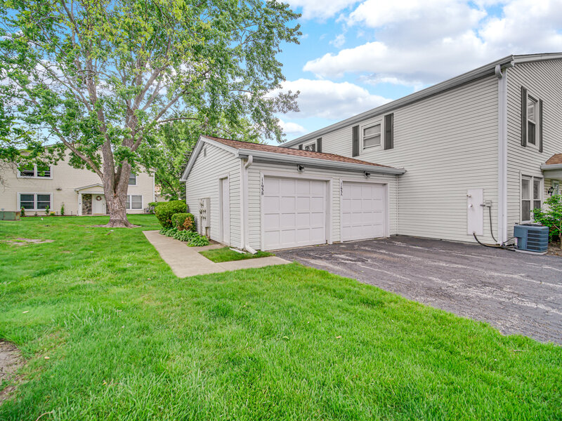 1193 E Barberry Lane Palatine IL 60074