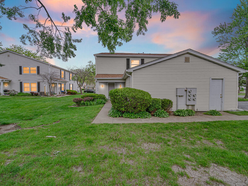 1193 E Barberry Lane Palatine IL 60074