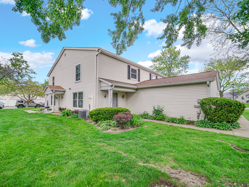 1193 E Barberry Lane Palatine IL 60074