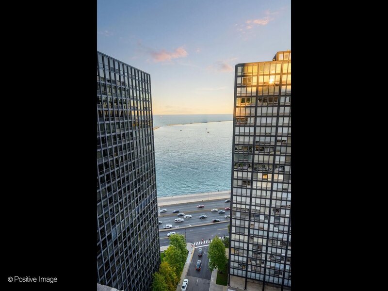 253 E Delaware Place Chicago IL 60611