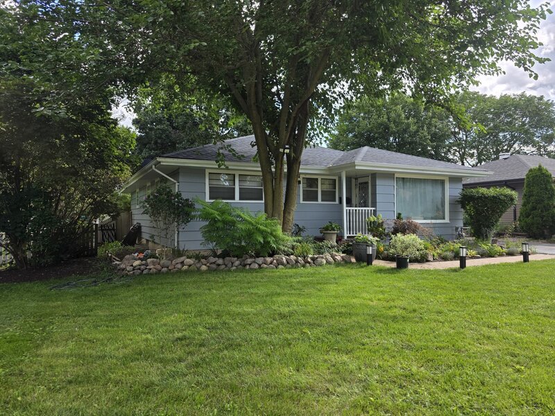 605 E Maple Avenue Mundelein IL 60060