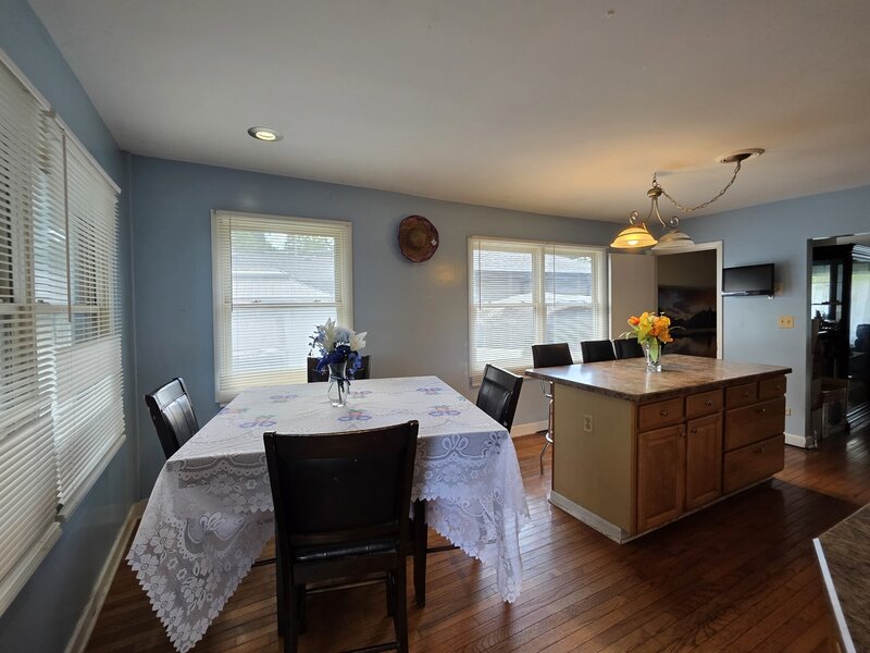 605 E Maple Avenue Mundelein IL 60060