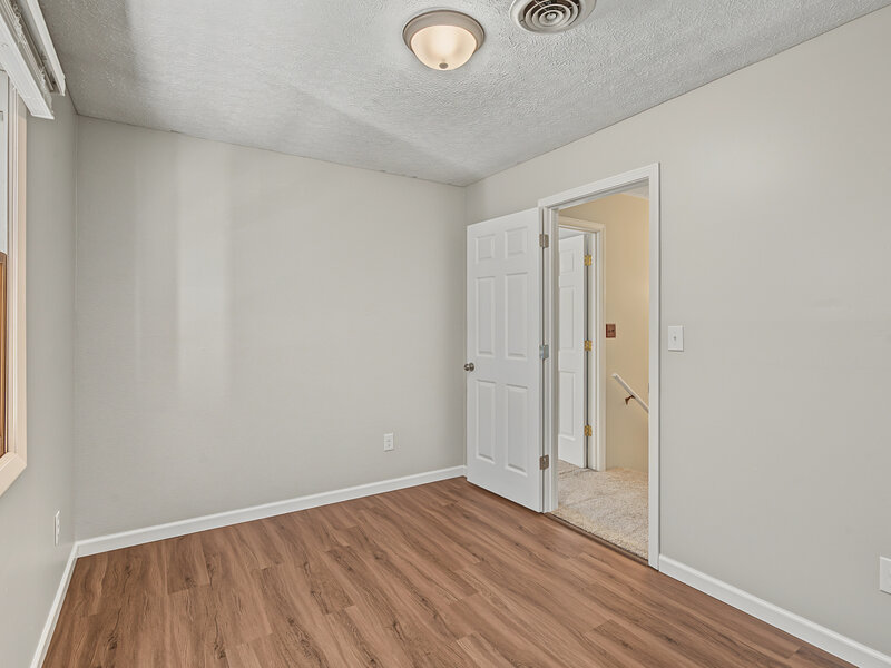 16578 N Oak Hill Lane Mt Vernon IL 62864