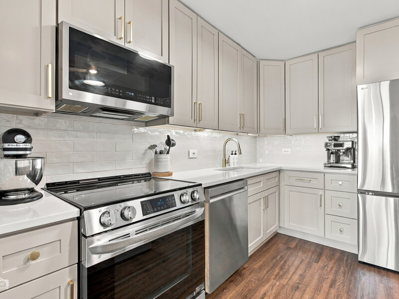 1660 N Lasalle Drive Chicago IL 60614