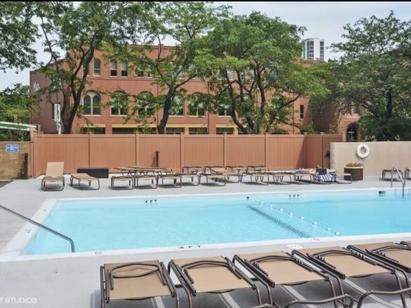1660 N Lasalle Drive Chicago IL 60614