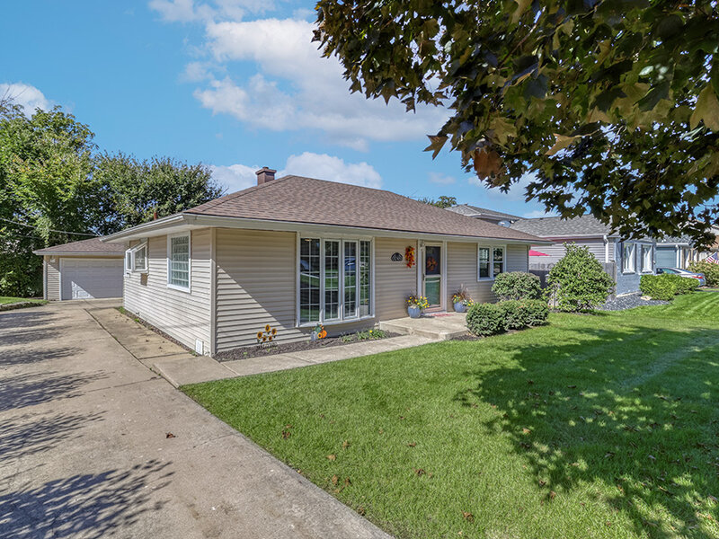 1048 Hermes Avenue Lemont IL 60439